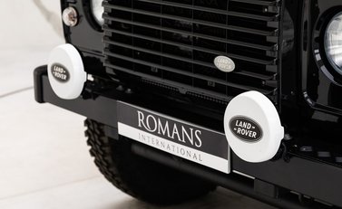 Land Rover Defender 110 XS 26