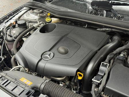 Mercedes-Benz GLA Class GLA 200 D AMG LINE PREMIUM 52