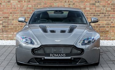 Aston Martin V12 Vantage S 4