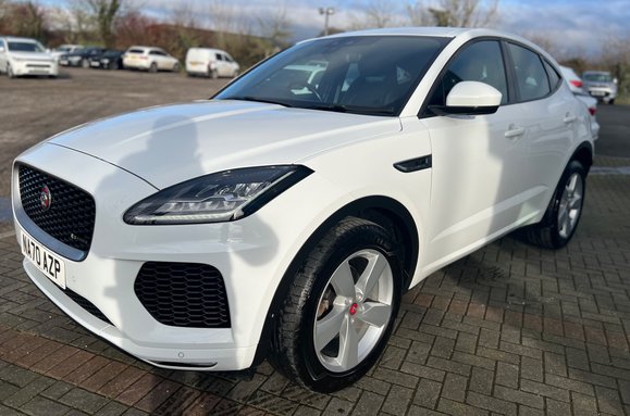 Jaguar E-Pace R-DYNAMIC SE 11