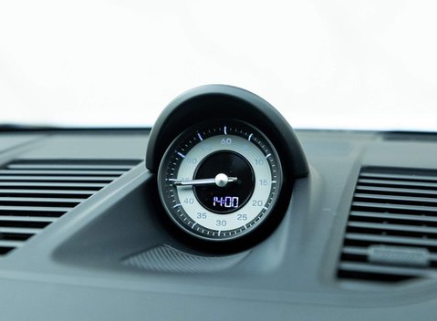 Porsche 911 Carrera GTS (992) 15