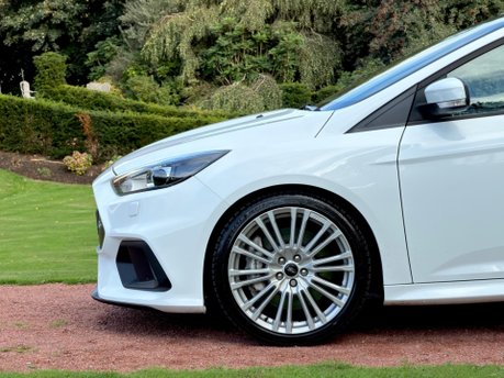 Ford Focus RS 42