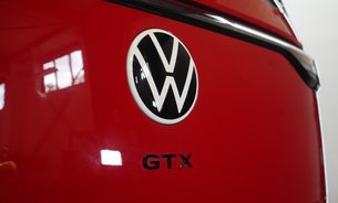 Volkswagen Id.Buzz GTX Heat Pump Front Massage Captains Seats 6 Seater Pano Roof  1 Owner VATQ 11