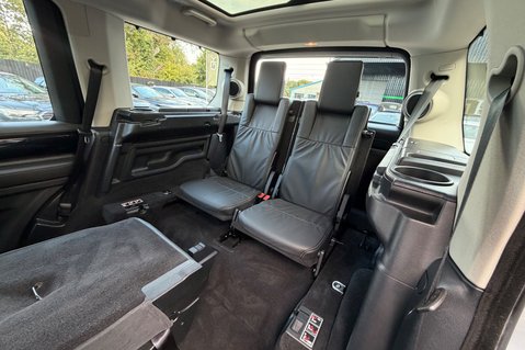 Land Rover Discovery SDV6 LANDMARK - ONE OWNER - 10 SERVICED INC CAMBELT 67