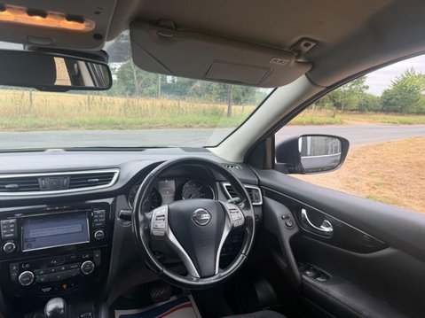Nissan Qashqai 1.2 DIG-T N-Connecta SUV 5dr Petrol XTRON Euro 6 (s/s) (115 ps) FSH & 2X OR 19