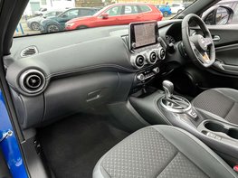 Nissan Juke 1.0 Juke N-Connecta DiG-T Semi-Auto 5dr 17