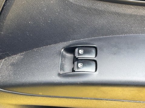 Kia Picanto 1.1 Strike 5dr 12