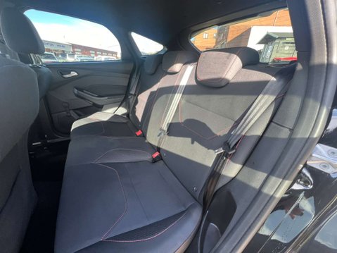 Ford Focus 1.0 Focus ST-Line 5dr *NATIONAL DELIVERY* 49
