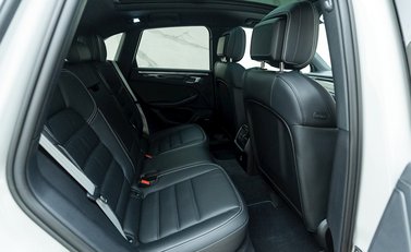 Porsche Macan GTS 13