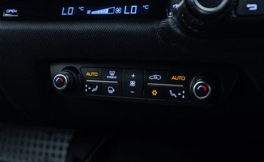 Ferrari 812 Competizione 21