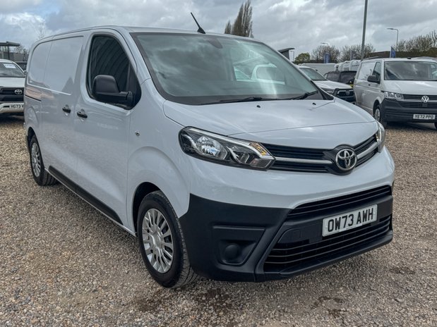 Toyota Proace SWB L1H1 [SOLD CM] Low Roof Icon Air Con Nav Sensors EURO 6 4