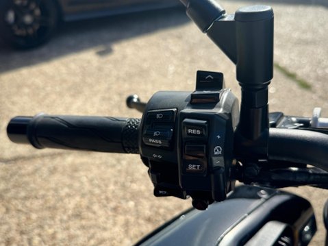 Yamaha MT-10 1000 SP Hyper-naked Euro 5 29