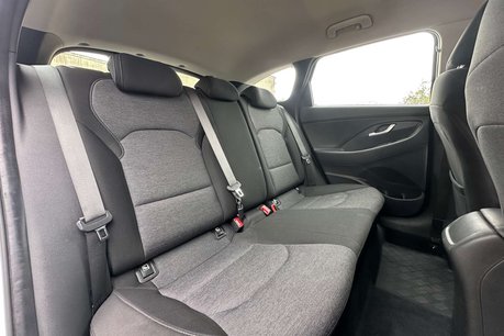 Hyundai i30 1.0 T-GDi MHEV SE Connect Tourer 5dr Petrol Hybrid DCT Euro 6 (s/s) (120 ps 14