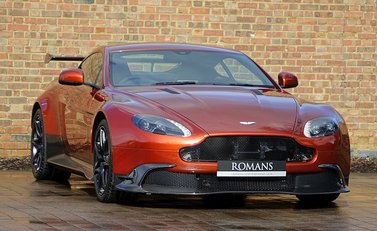 Aston Martin Vantage GT8 1