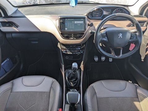 Peugeot 2008 E-HDI FELINE 12