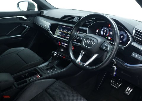 Audi Q3 1.5 TFSI CoD 35 S line Sportback 5dr Petrol S Tronic Euro 6 (s/s) (150 ps) 42