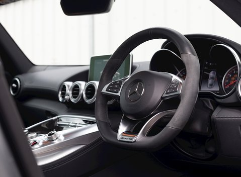 Mercedes-Benz Amg GT GT S 11