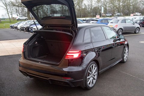 Audi A3 TFSI BLACK EDITION 42