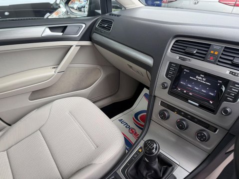 Volkswagen Golf 1.6 TDI BlueMotion Tech Match Euro 5 (s/s) 5dr 17