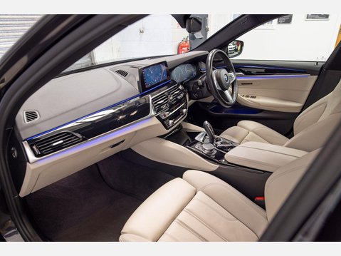 BMW 5 Series 3.0 540i GPF M Sport Auto xDrive Euro 6 (s/s) 4dr 64