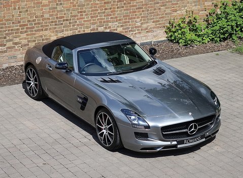 Mercedes-Benz SLS AMG GT Roadster 2