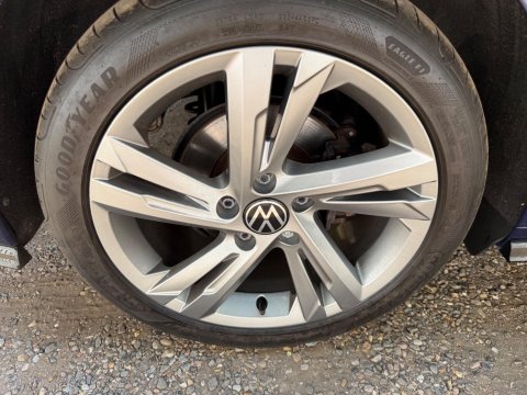 Volkswagen Golf R-LINE ETSI DSG 47