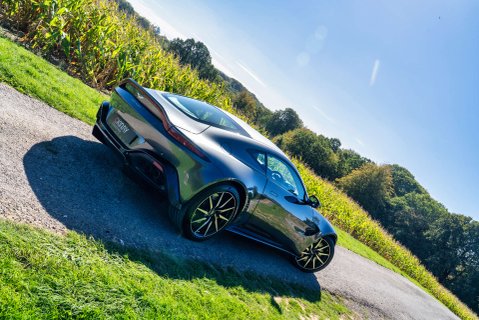 Aston Martin Vantage 4.0 Vantage V8 Auto 3dr 21
