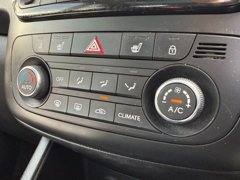 Kia Venga 4 AUTOMATIC 25
