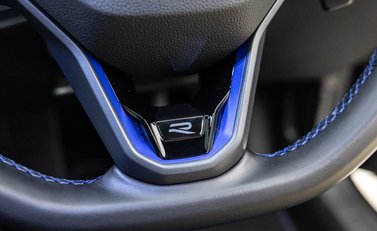 Volkswagen Golf R TSI 4MOTION 30