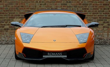 Lamborghini Murcielago LP 670-4 SV 2