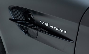 Mercedes-Benz AMG GT R Roadster 38