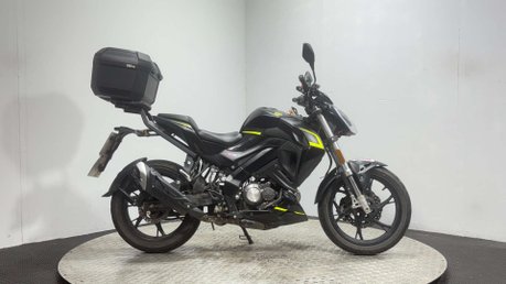 Keeway RKF 125 2023 ONLY 4K 1 OWNER NEW MOT 125CC NAKED BIKE 1