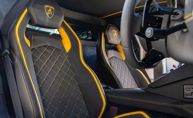 Lamborghini Aventador S LP740-4 17