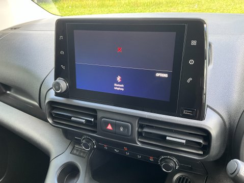 Vauxhall Combo 1.5 Turbo D 2300 Sportive L2 H1 Euro 6 (s/s) 4dr 25