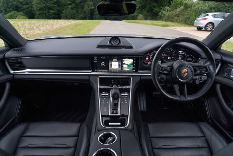 Porsche Panamera 4 E-Hybrid Platinum Edition 11