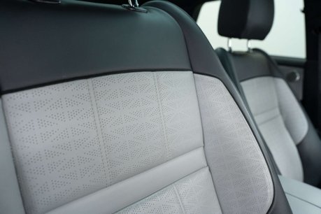 Land Rover Range Rover Evoque 2.0 Range Rover Evoque R-Dynamic HSE D MHEV Auto 4WD 5dr 19