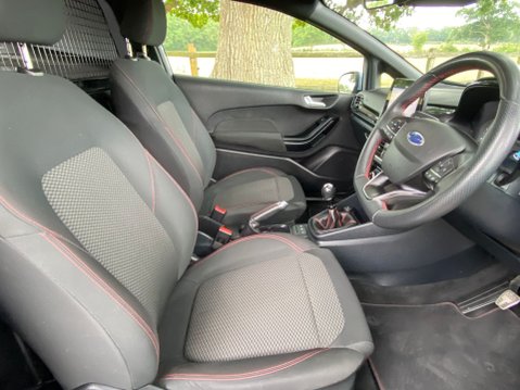 Ford Fiesta SPORT 46