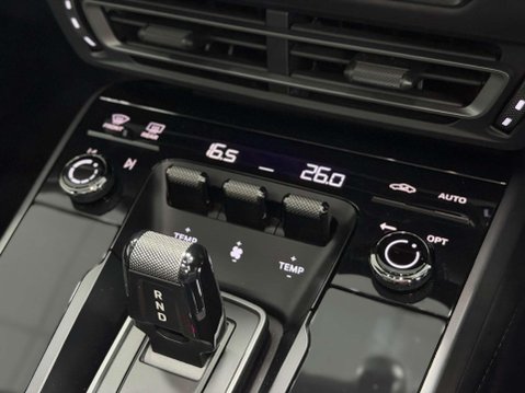 Porsche 911 3.0T 992 Carrera 4S Coupe 2dr Petrol PDK 4WD Euro 6 (s/s) (450 ps) 52