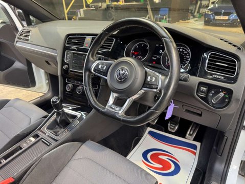 Volkswagen Golf 2.0 Golf R-Line Edition TDI BlueMotion Technology 5dr 45