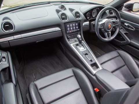 Porsche 718 BOXSTER S PDK 33