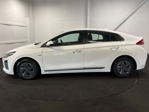 Hyundai IONIQ 1.6 IONIQ Premium FHEV Semi-Auto 5dr 3