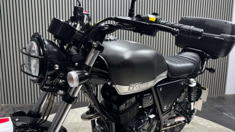 Lexmoto Tempest 2024 ONLY 2K TOP BOX 125CC MOT WARRANTY LEARNER BIKE 31
