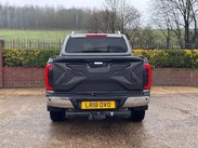 Nissan Navara 2.3 Navara Tekna dCi 4WD 5dr 11
