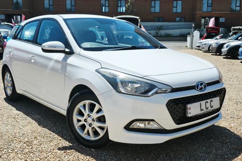 Hyundai i20 MPI SE.AUTOMATIC..1 PREVIOUS OWNER,18 STAMPS,AIR CON,LAST OWNER  9 YEARS. 1