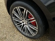 Porsche Macan TURBO PDK 37