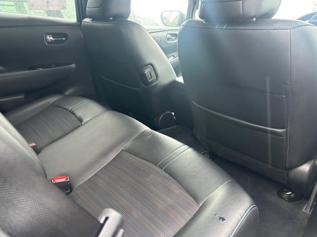 Nissan LEAF N-CONNECTA 9