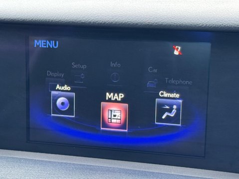 Lexus Is 2.5 300h Executive Edition E-CVT Euro 6 (s/s) 4dr 17