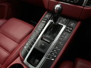 Porsche Macan TURBO PDK 57