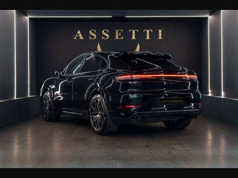 Porsche Cayenne 3.0 V6 E-Hybrid 25.9kWh Black Edition Coupe 5dr Petrol Plug-in Hybrid Tiptr 6