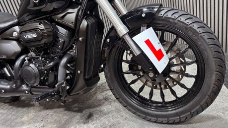 Keeway RKV 2023 ONLY 2K 1 OWNER V TWIN CRUISER BIKE 125CC LEARNER 18